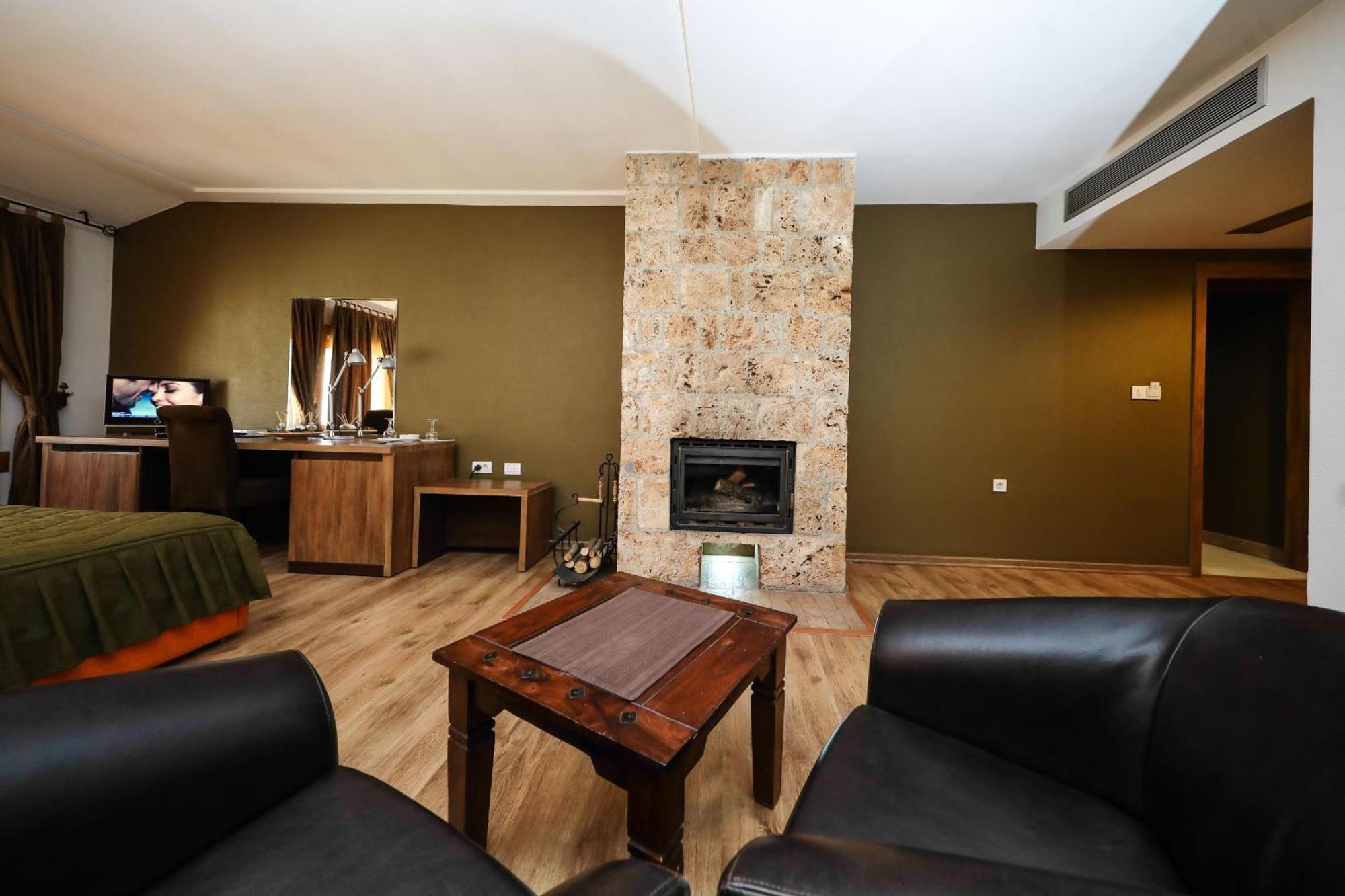 Hotel Carshia E Jupave Gjakova ภายนอก รูปภาพ