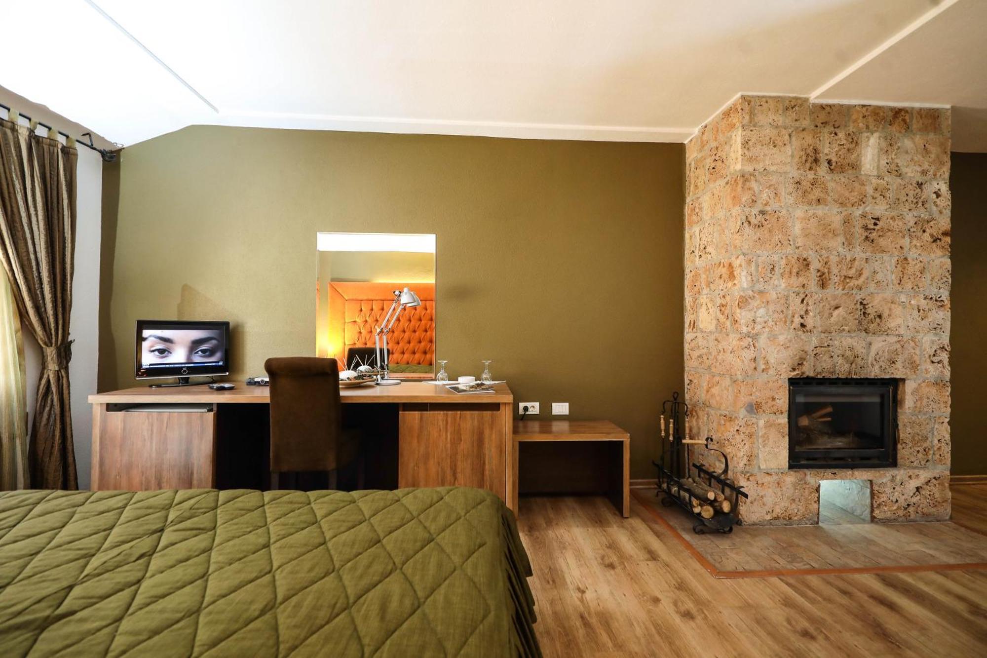 Hotel Carshia E Jupave Gjakova ภายนอก รูปภาพ