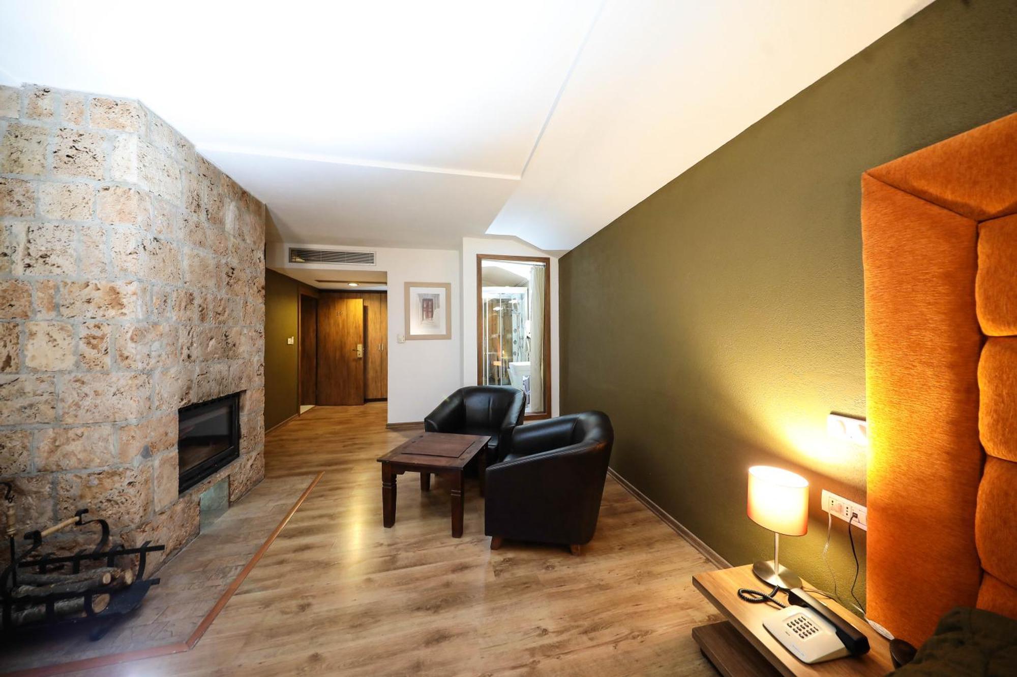 Hotel Carshia E Jupave Gjakova ภายนอก รูปภาพ
