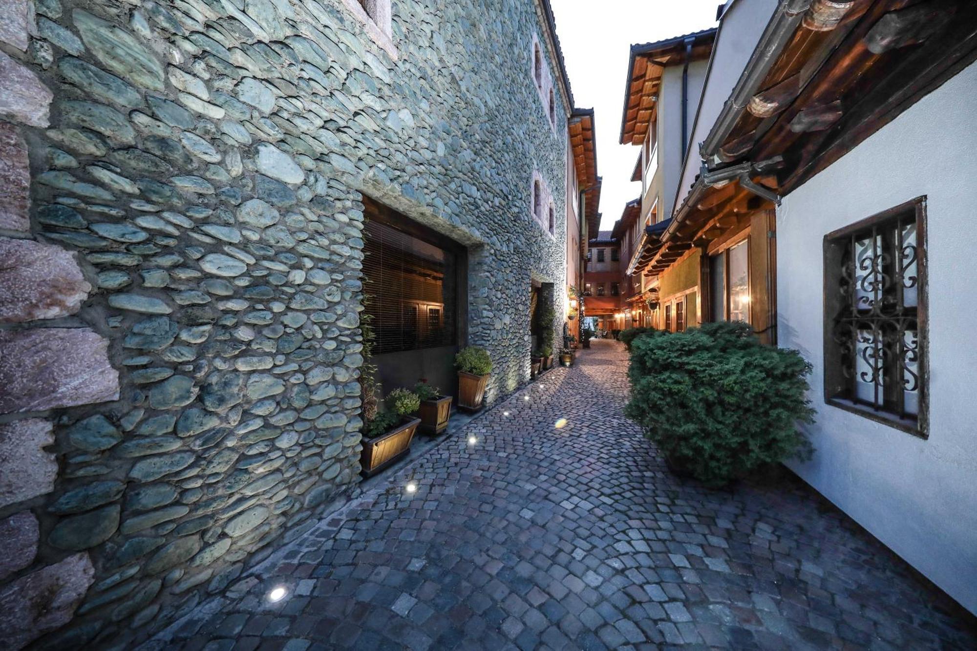 Hotel Carshia E Jupave Gjakova ภายนอก รูปภาพ