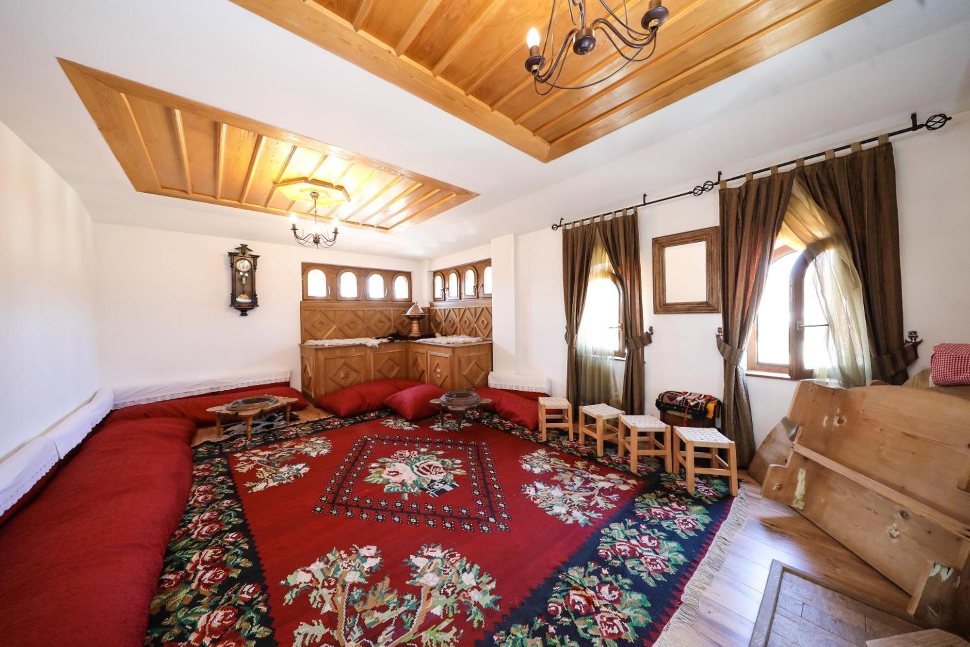 Hotel Carshia E Jupave Gjakova ภายนอก รูปภาพ