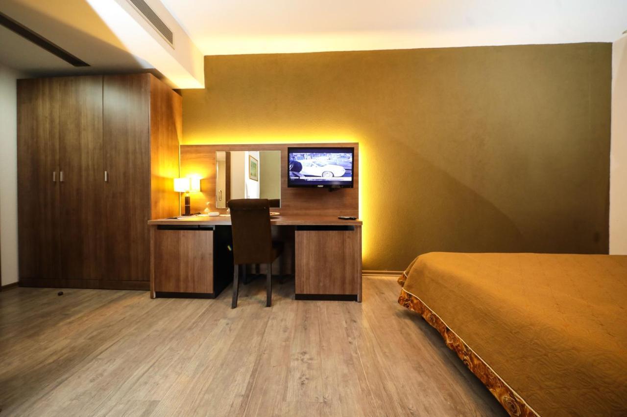 Hotel Carshia E Jupave Gjakova ภายนอก รูปภาพ